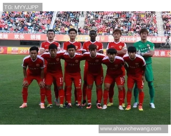 南京排球队在世界杯预选赛中以97分高居积分榜首位展现强劲实力