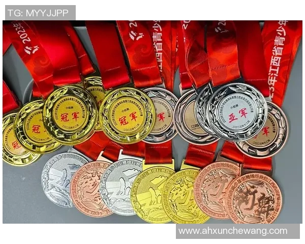 南京街舞队的区域防守策略解析与街舞文化的深度融合探讨 南京街舞队的区域防守策略解析与街舞文化的深度融合探讨